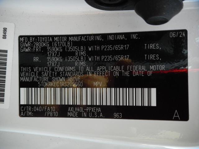 2024 Toyota Sienna LE FWD