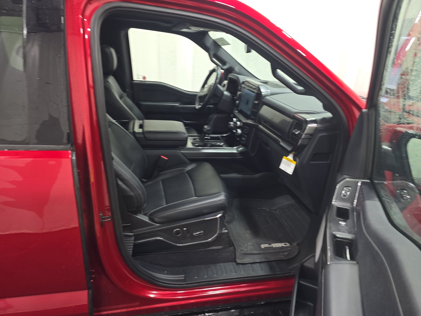 2023 Ford F-150 Lariat AWD