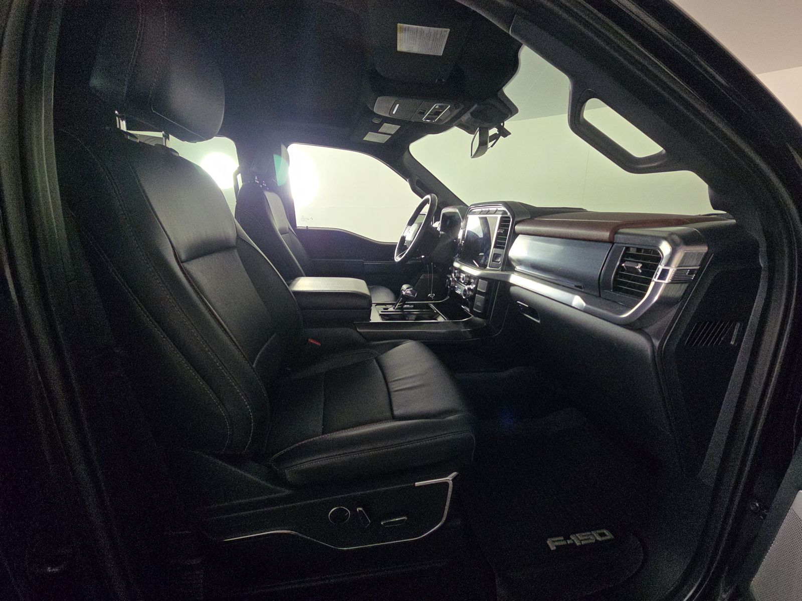 2023 Ford F-150 Lariat AWD