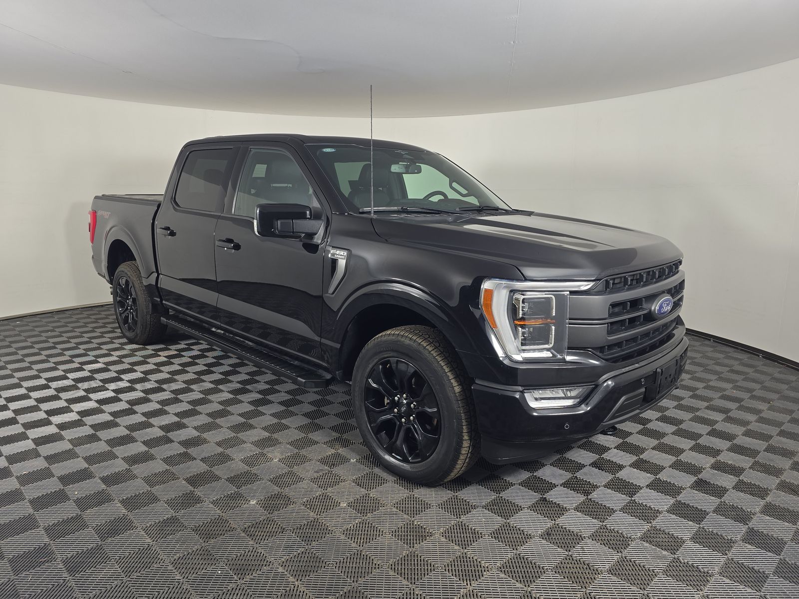 2023 Ford F-150 Lariat AWD