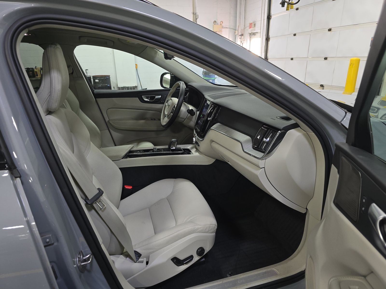 2024 Volvo XC60 Recharge T8 Plus AWD