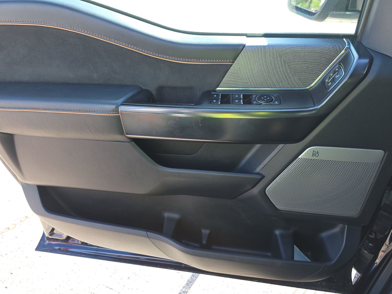 2023 Ford F-150 Platinum RWD