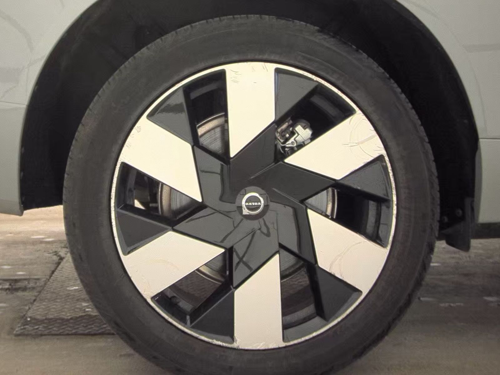 2024 Volvo XC60 Recharge T8 Plus AWD