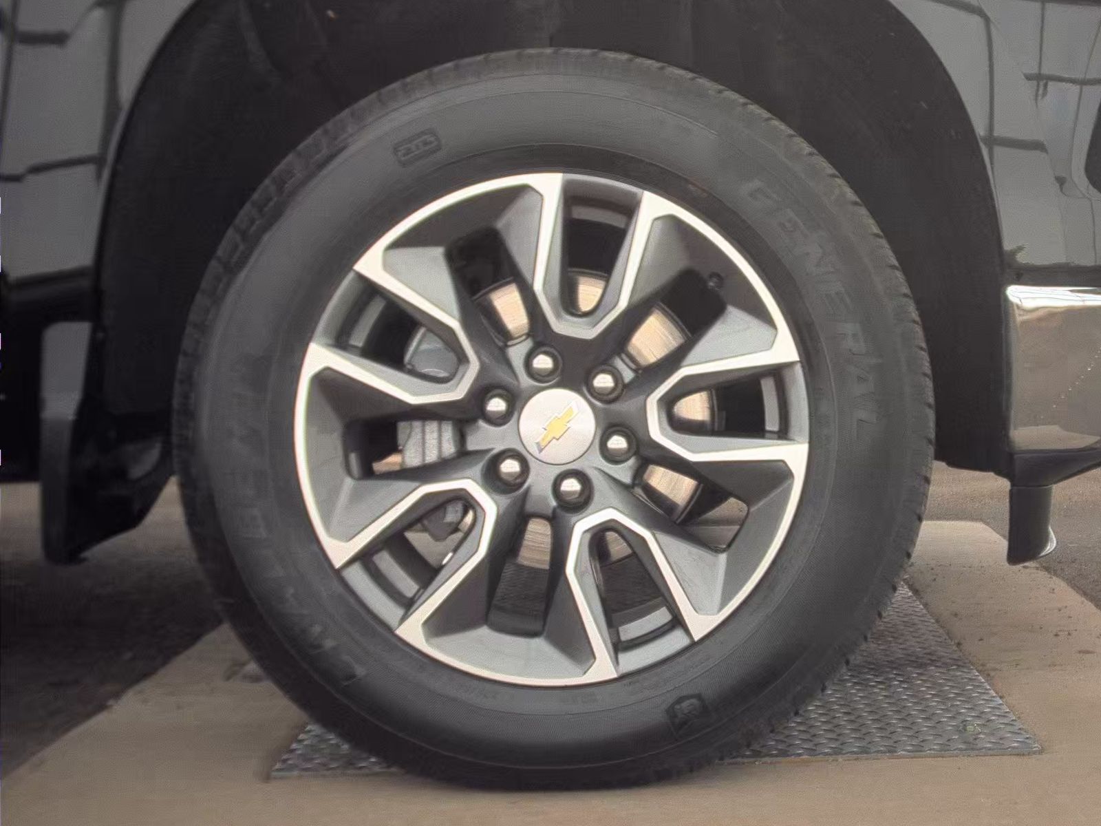 2023 Chevrolet Silverado 1500 LT AWD