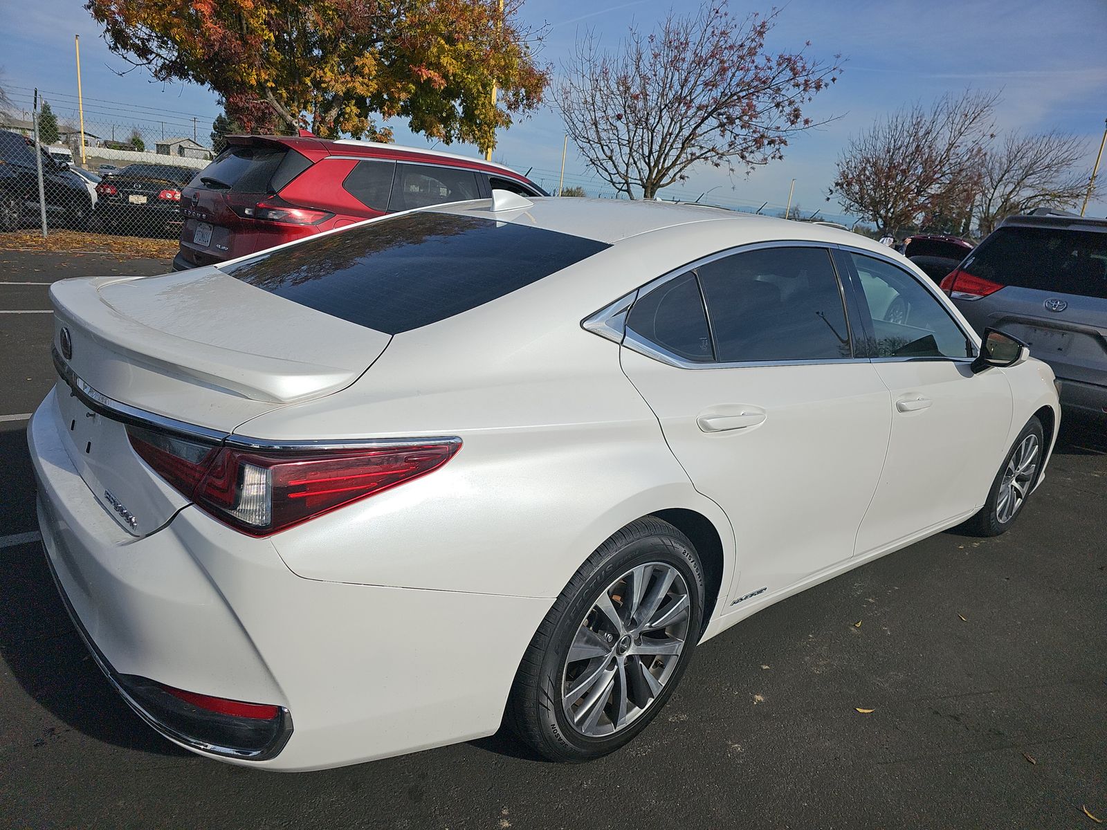 2019 Lexus ES ES 300h FWD