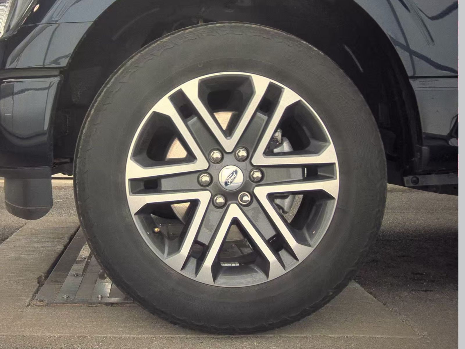 2023 Ford F-150 XL AWD