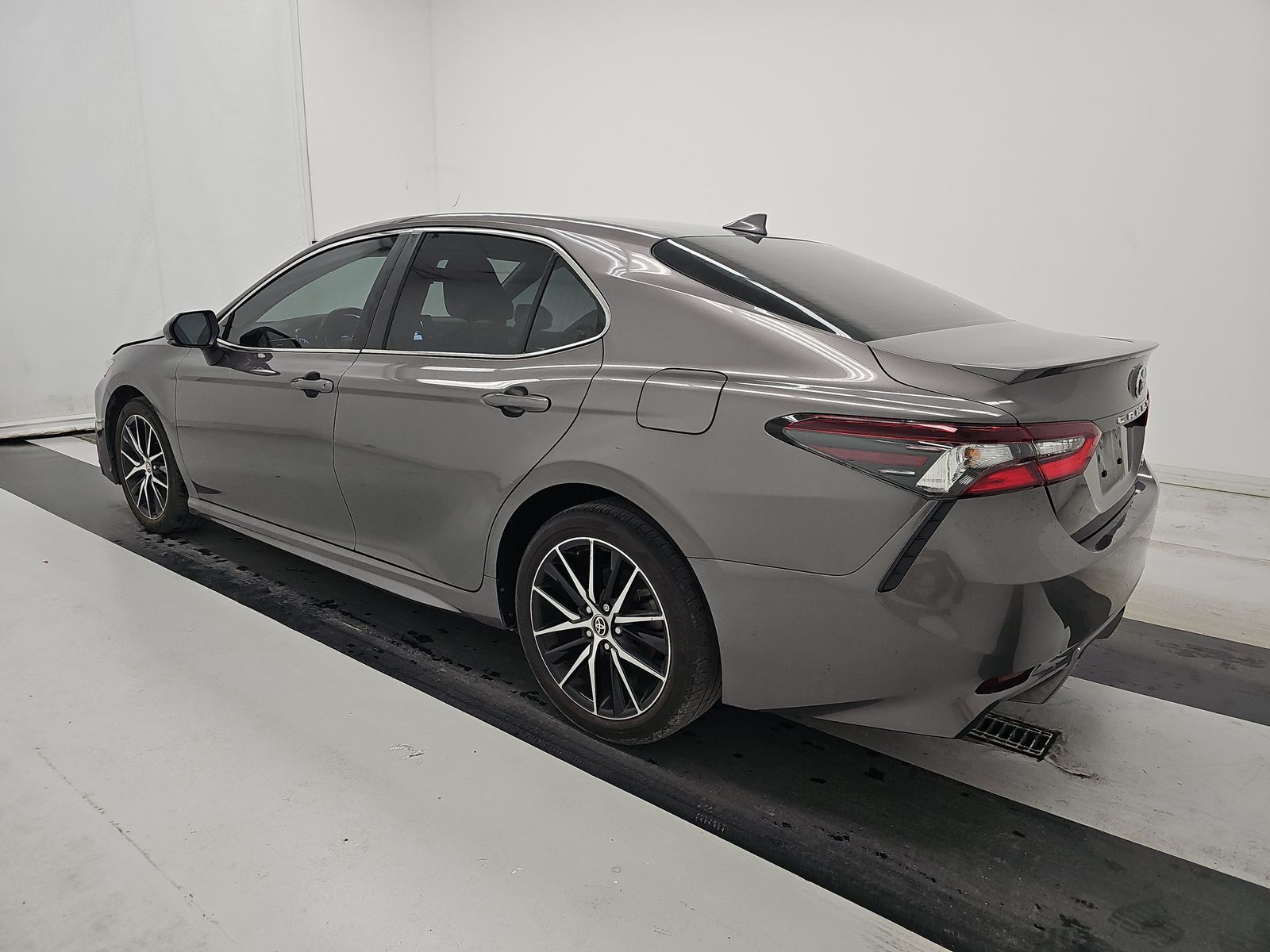 2024 Toyota Camry SE FWD