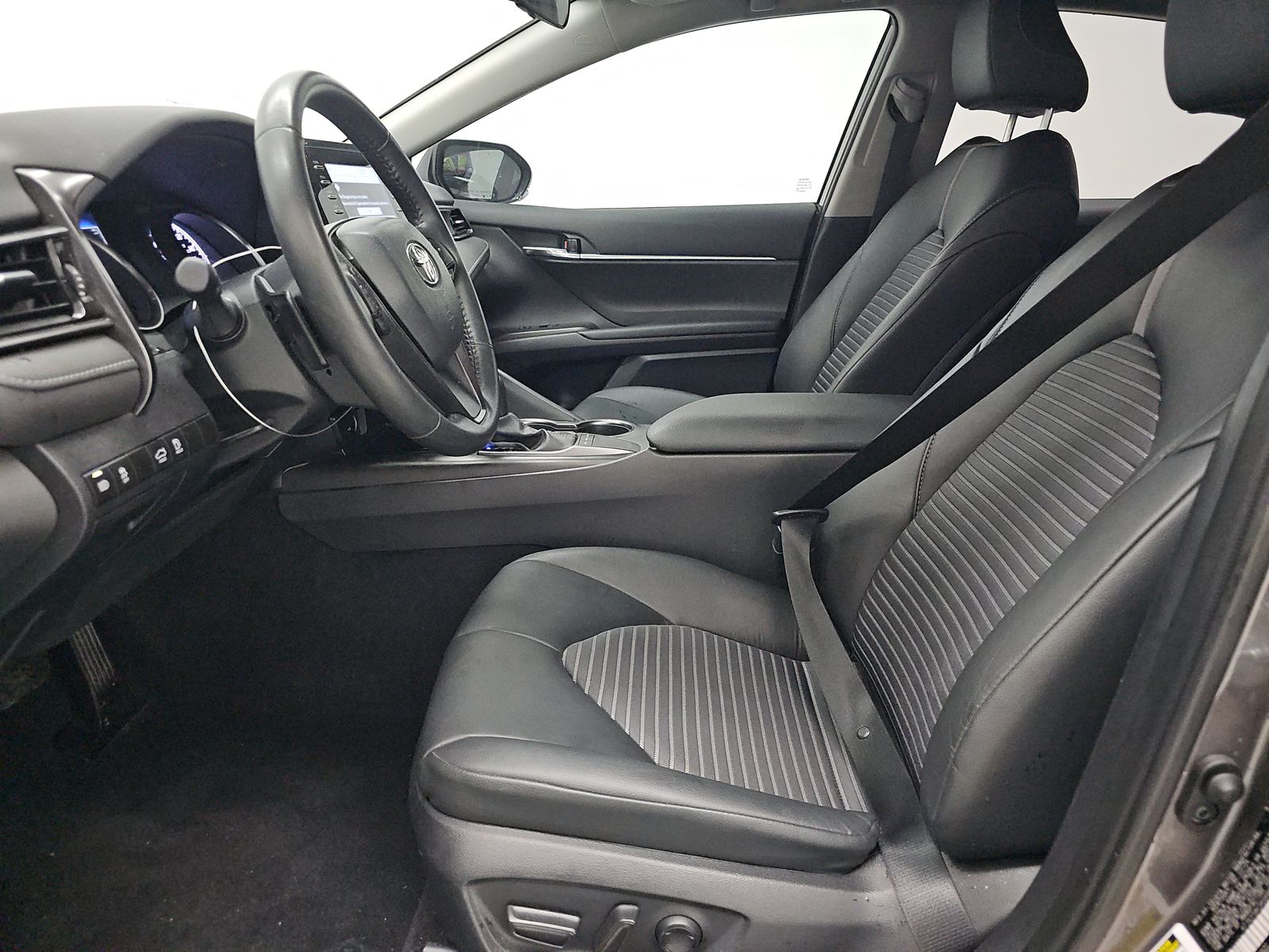 2024 Toyota Camry SE FWD