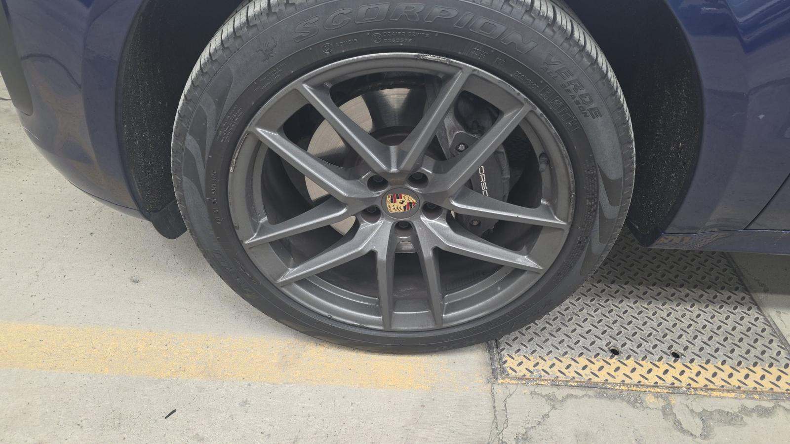 2024 Porsche Macan T AWD