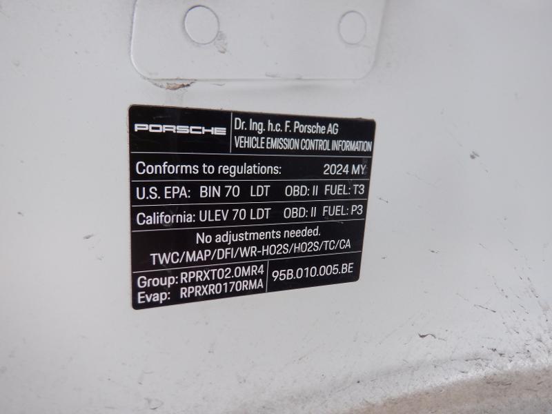 2024 Porsche Macan Base AWD