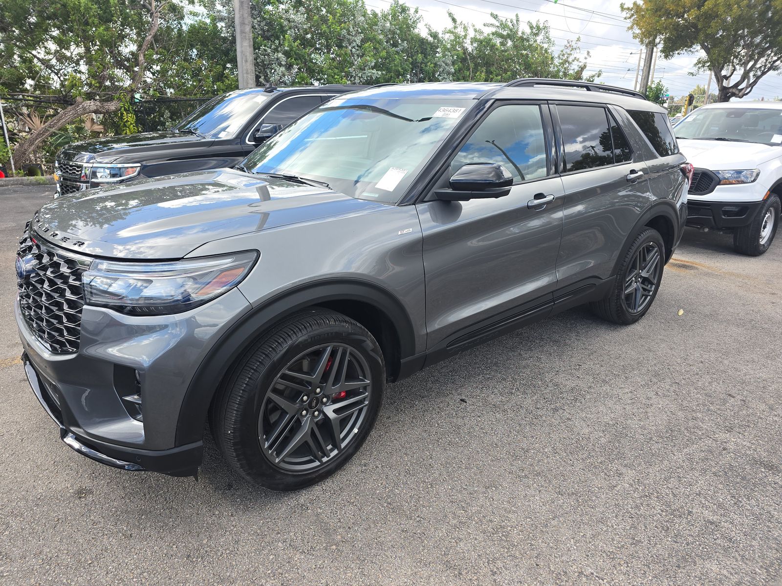 2025 Ford Explorer ST-Line AWD