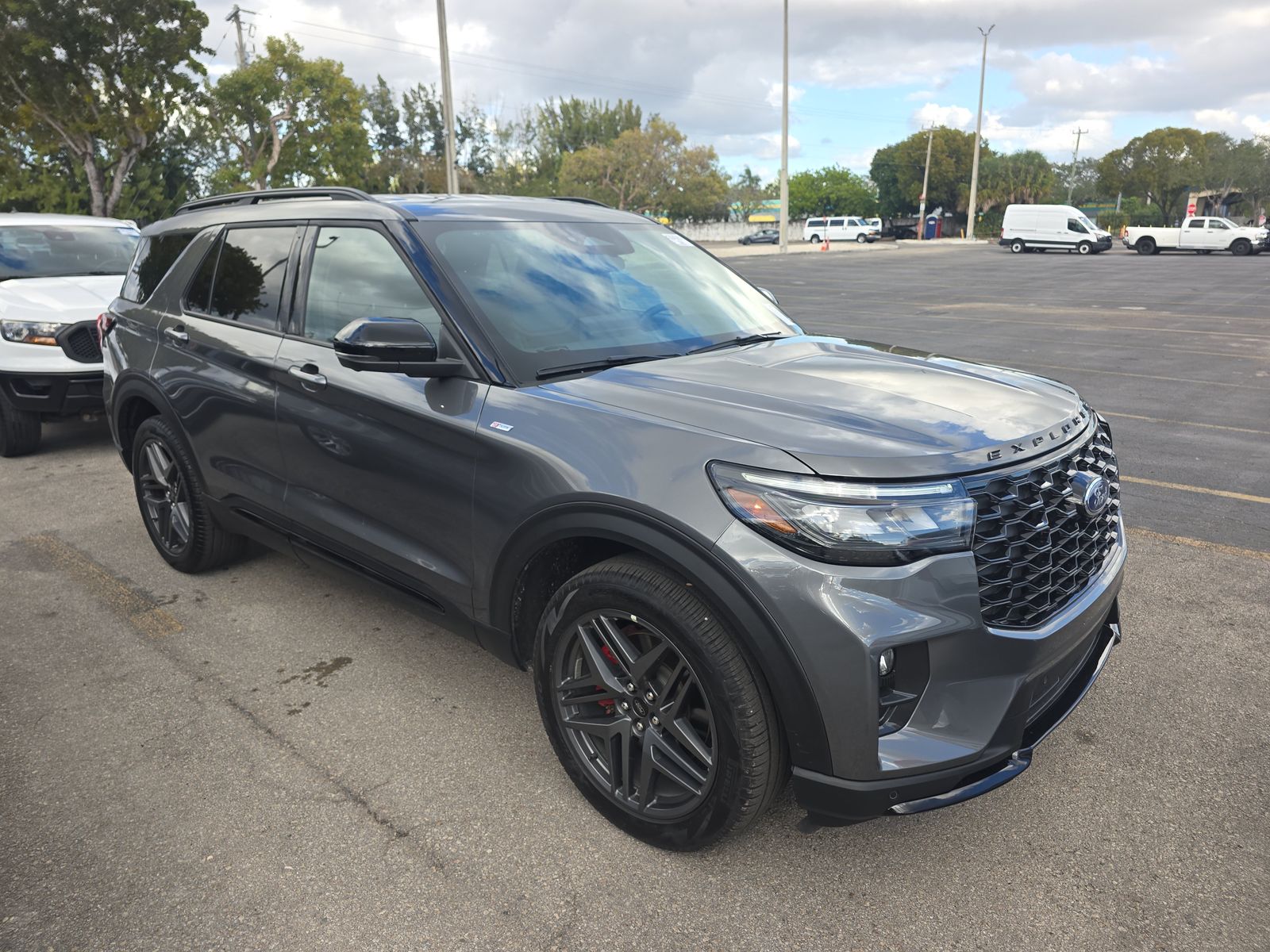 2025 Ford Explorer ST-Line AWD