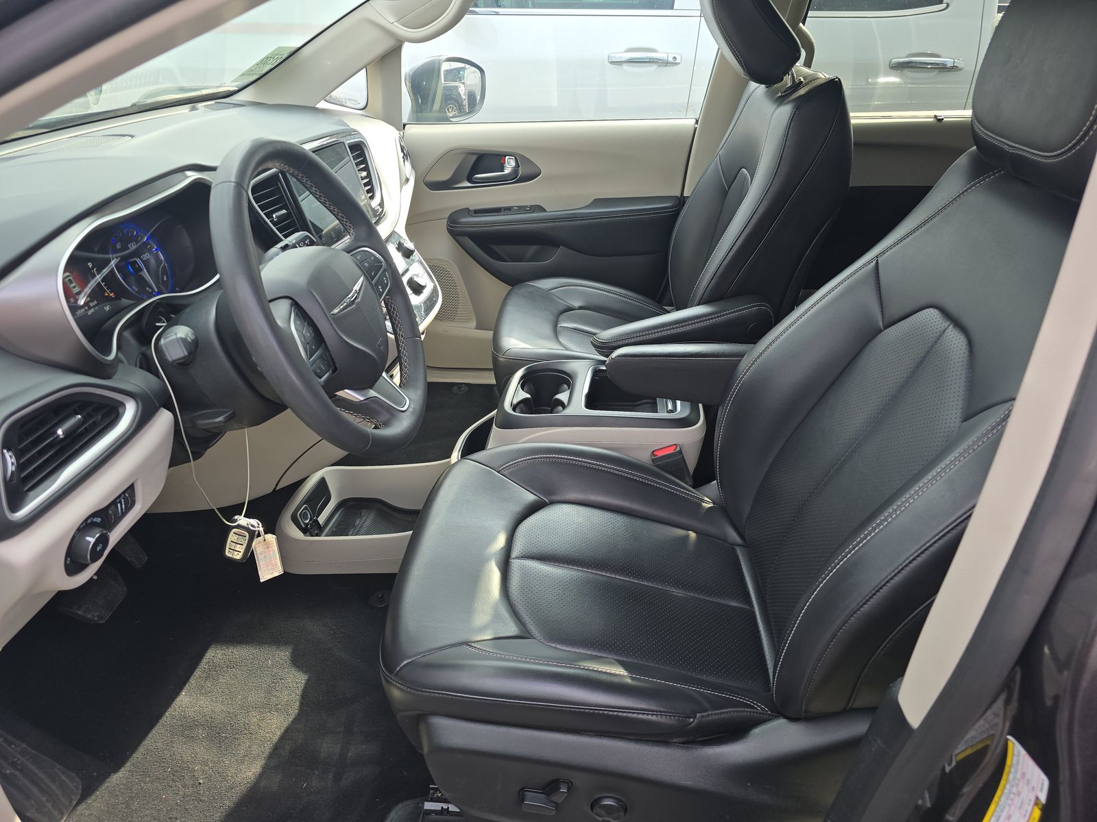 2023 Chrysler Pacifica Touring L FWD