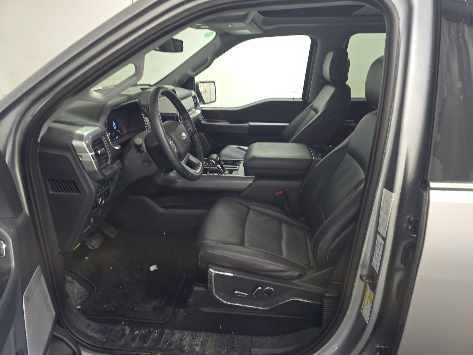 2023 Ford F-150 LARIAT AWD