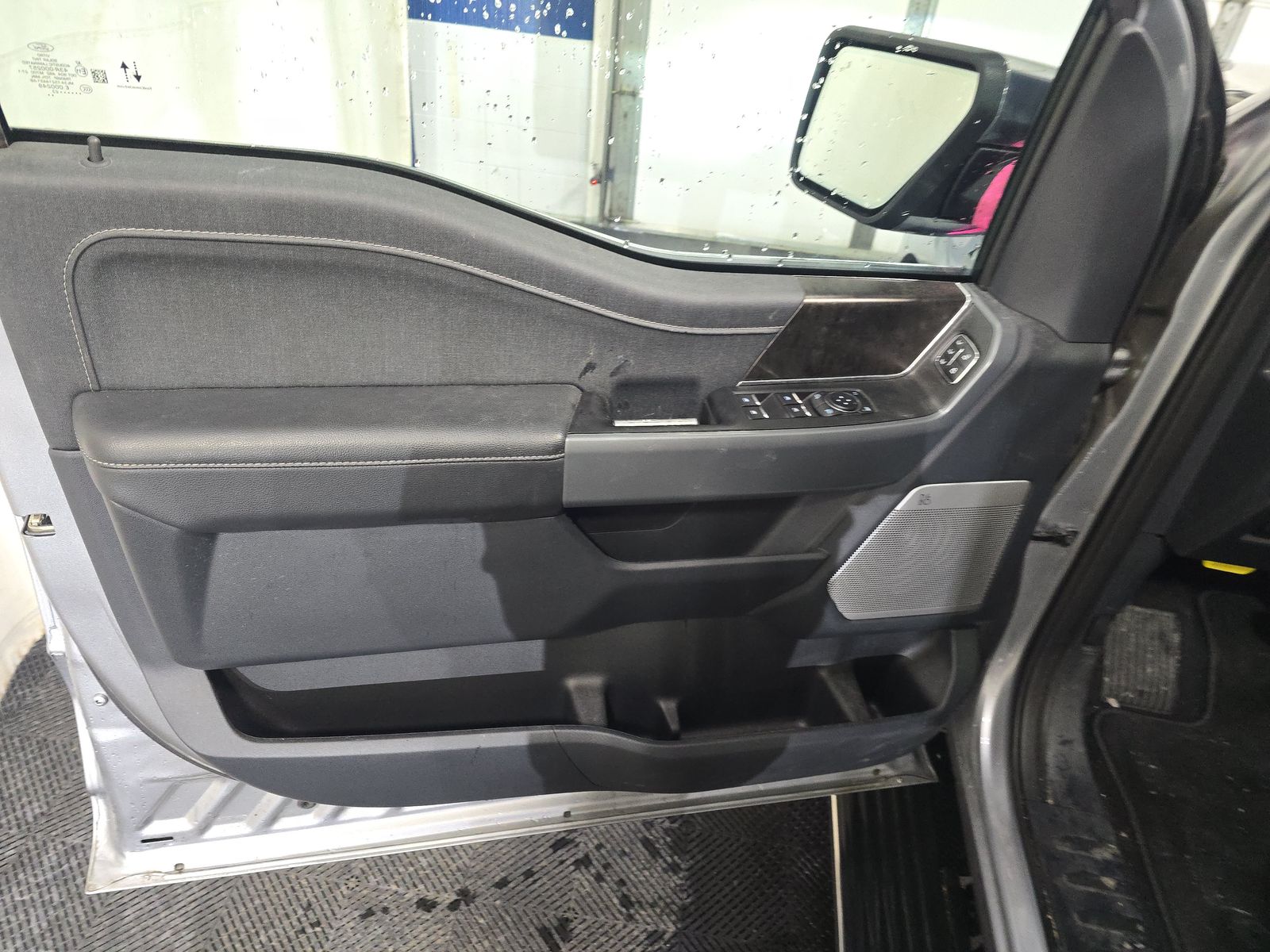 2023 Ford F-150 LARIAT AWD