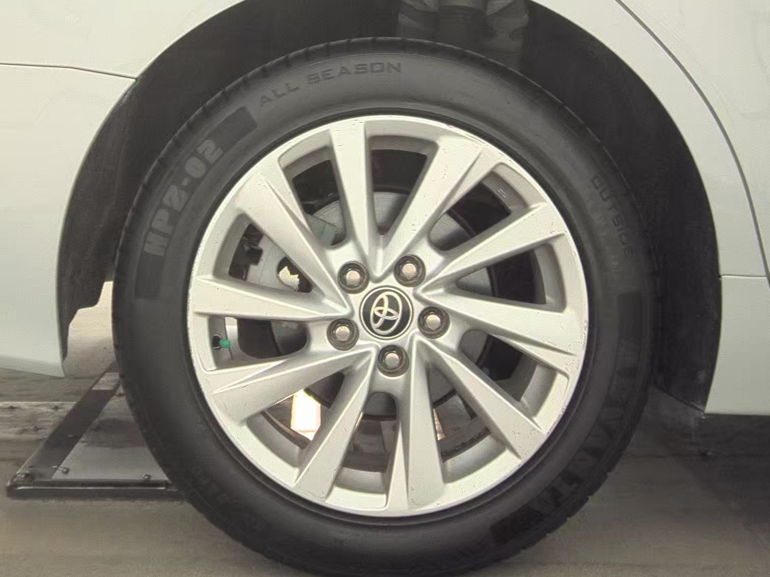 2024 Toyota Camry LE FWD