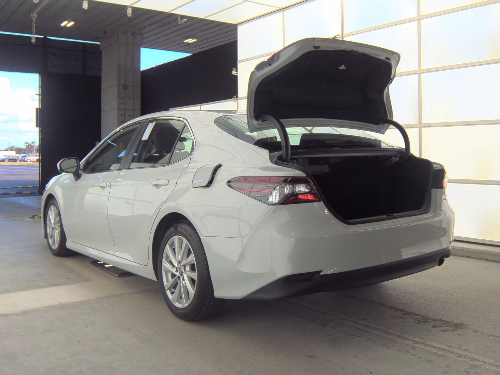 2024 Toyota Camry LE FWD