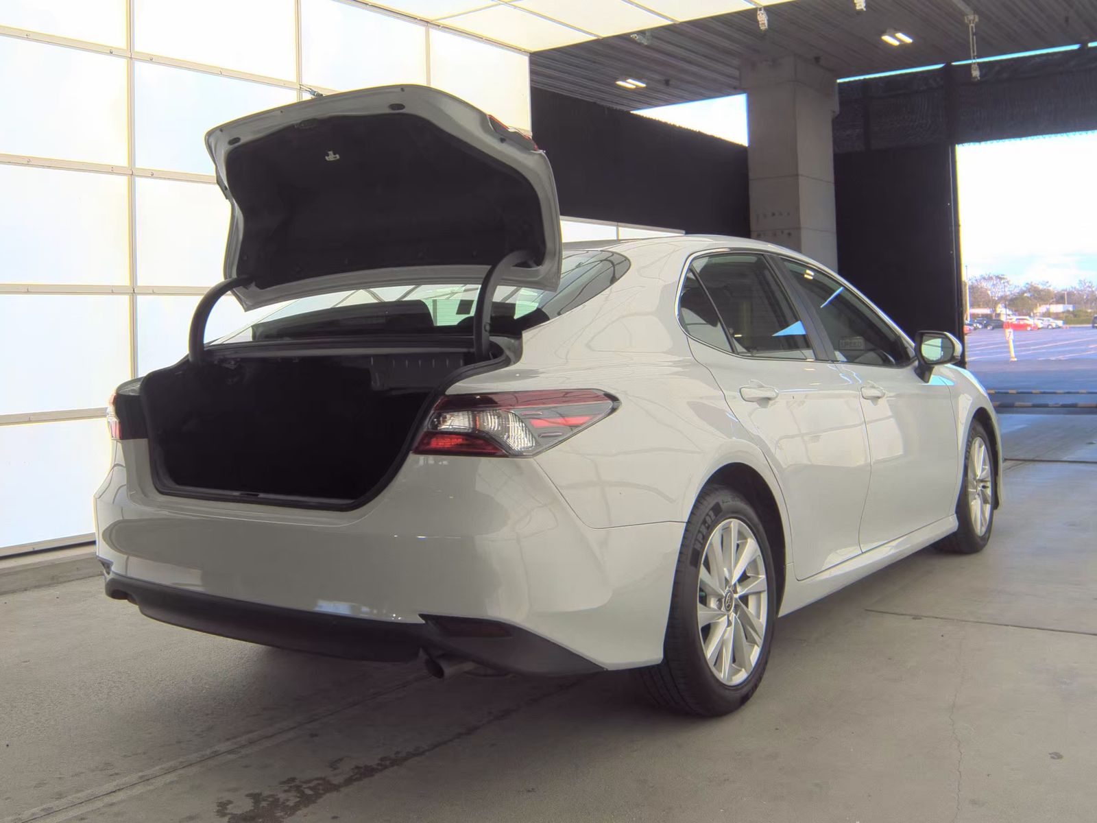 2024 Toyota Camry LE FWD