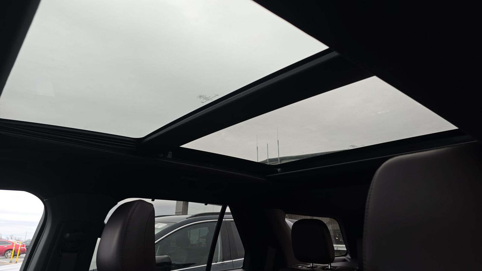 2025 Ford Explorer Platinum AWD