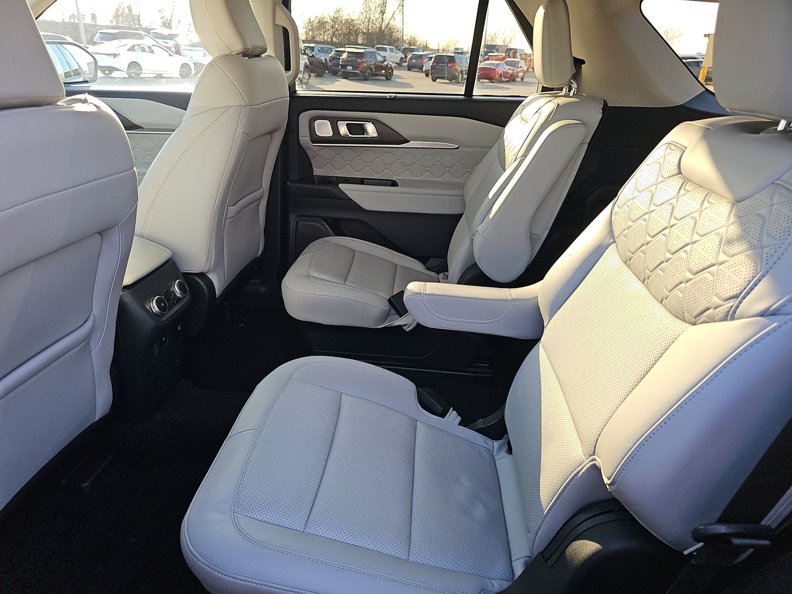 2025 Ford Explorer Platinum AWD