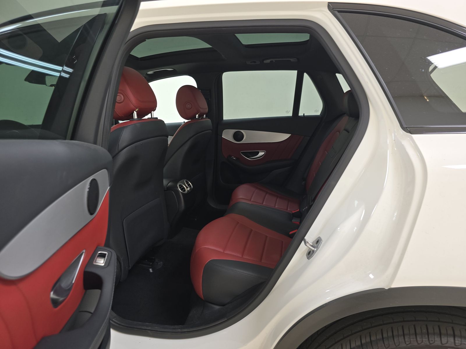 2022 Mercedes-Benz GLC GLC 300 RWD