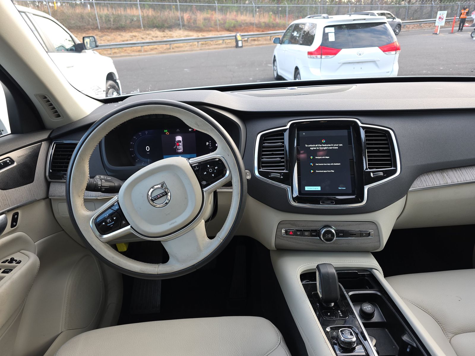 2024 Volvo XC90 B6 Plus AWD