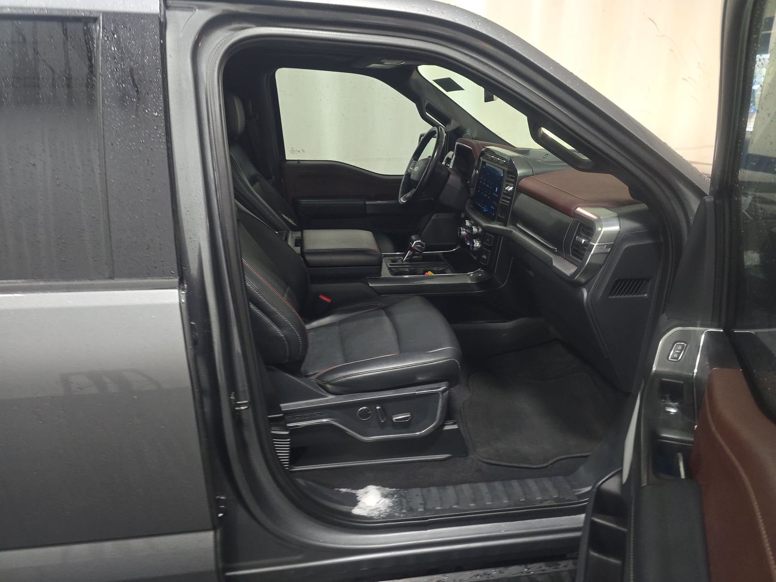 2023 Ford F-150 Lariat AWD