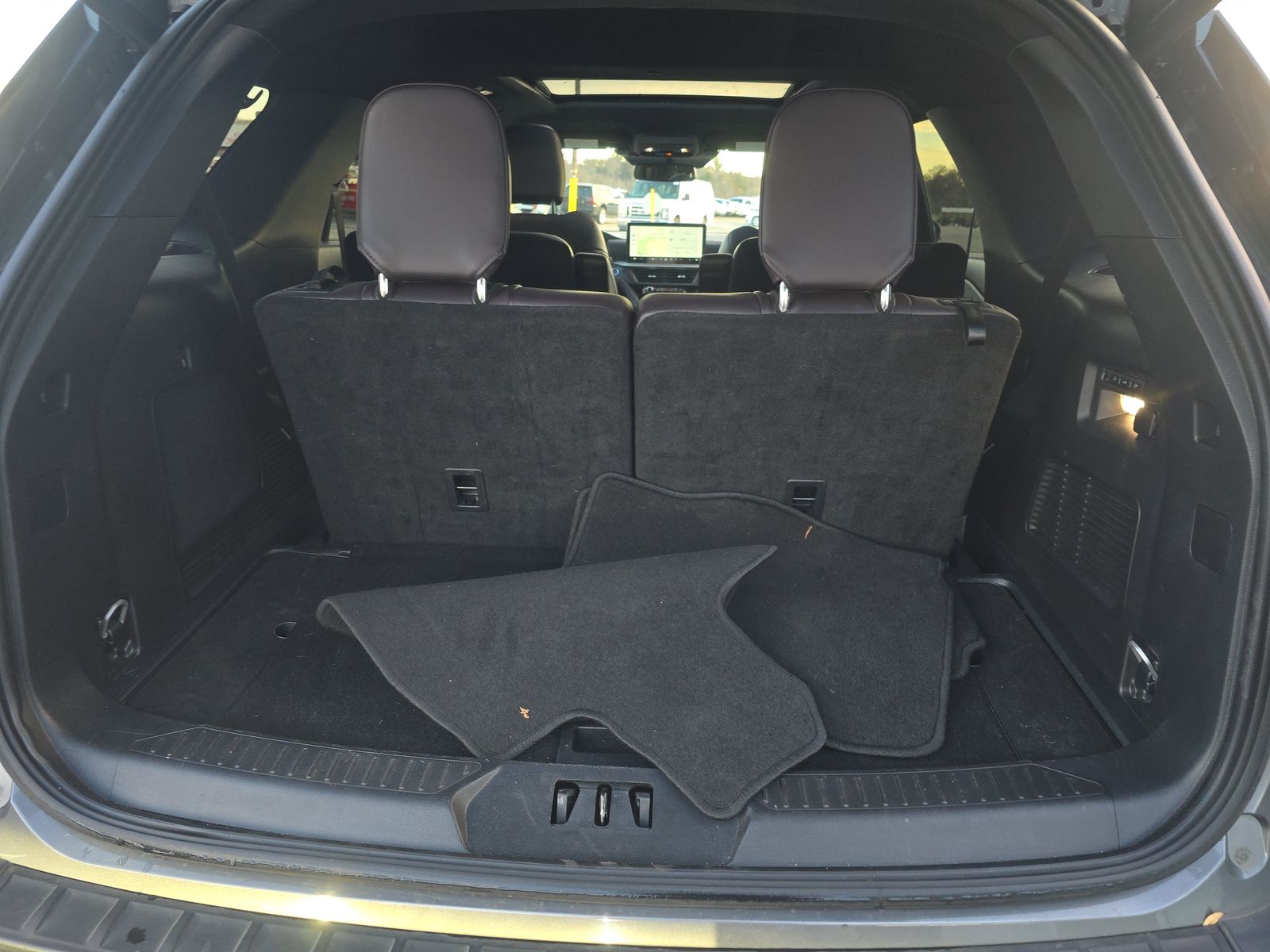 2025 Ford Explorer Platinum RWD