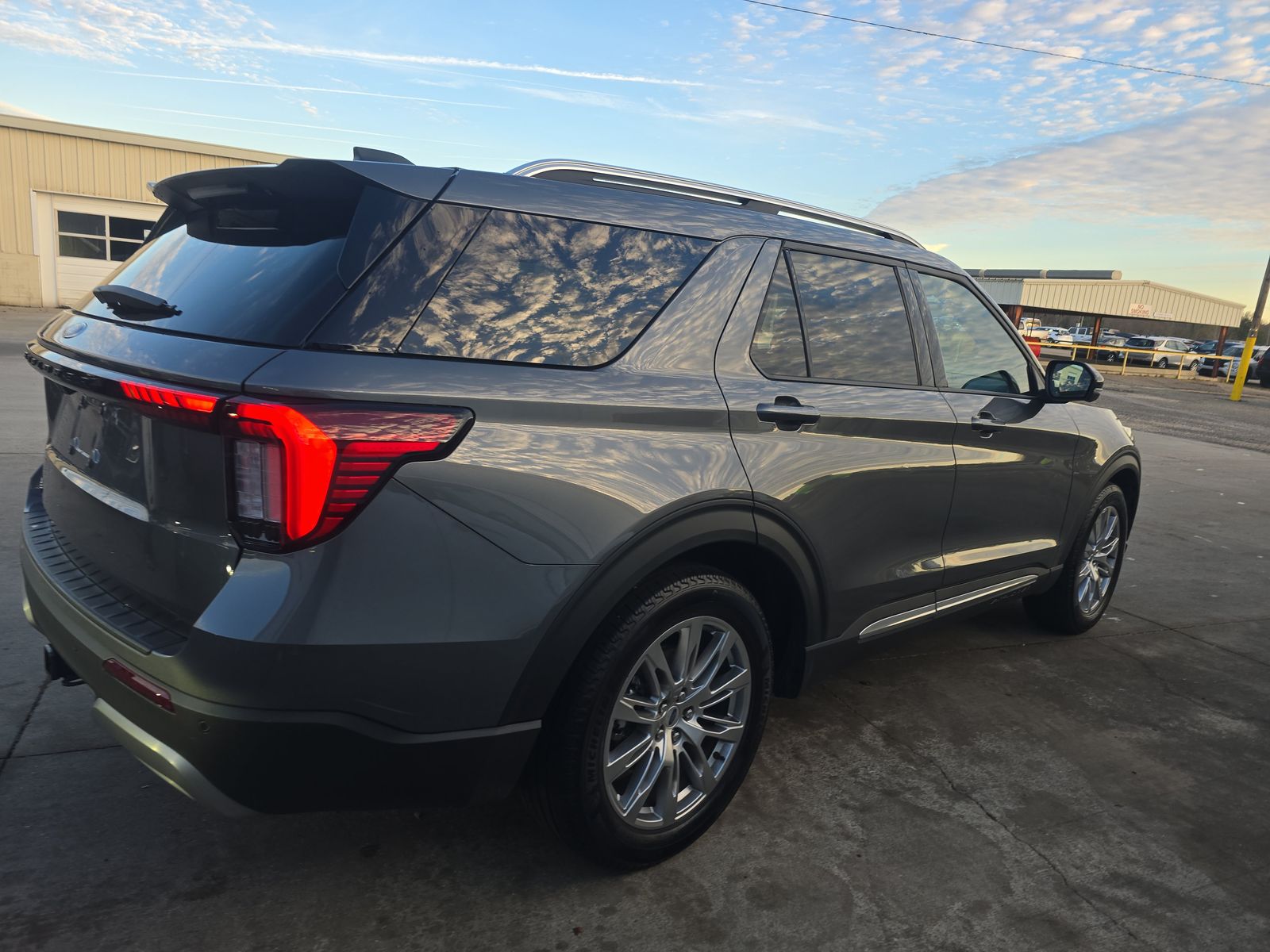 2025 Ford Explorer Platinum RWD