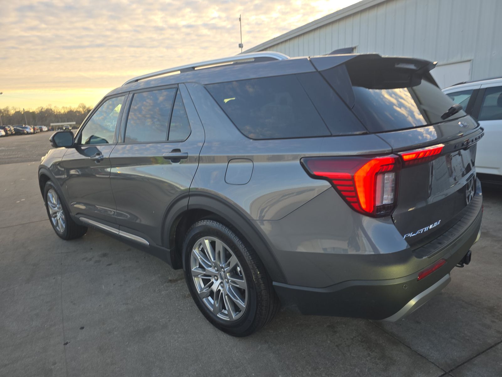 2025 Ford Explorer Platinum RWD