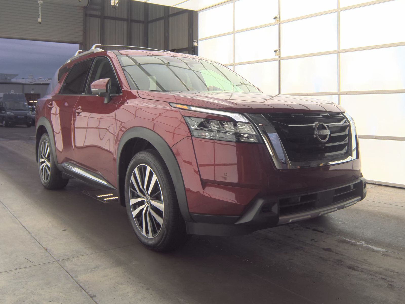 2024 Nissan Pathfinder Platinum AWD