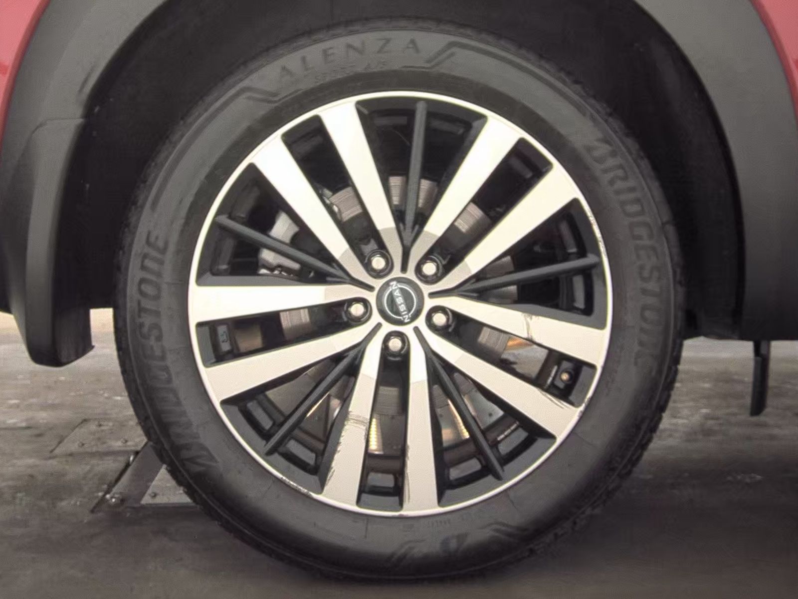 2024 Nissan Pathfinder Platinum AWD