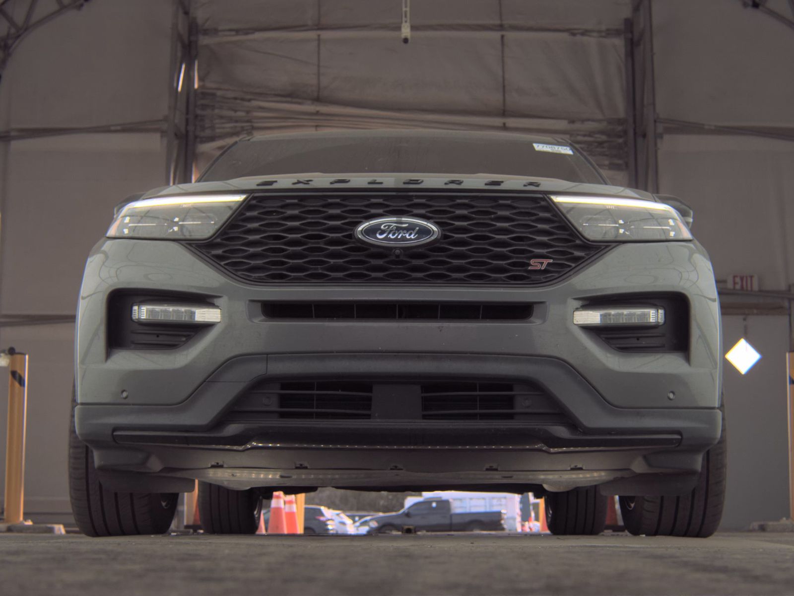 FORD EXPLORER - 4
