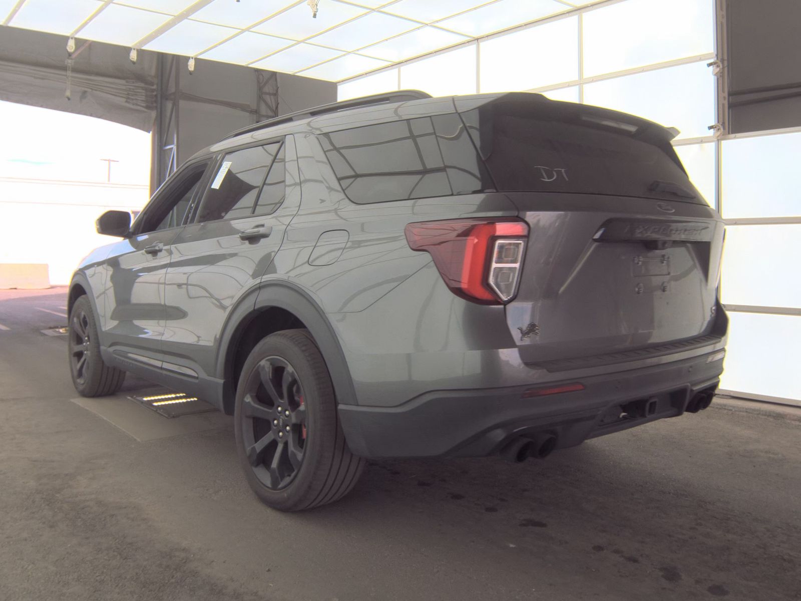 FORD EXPLORER - 9