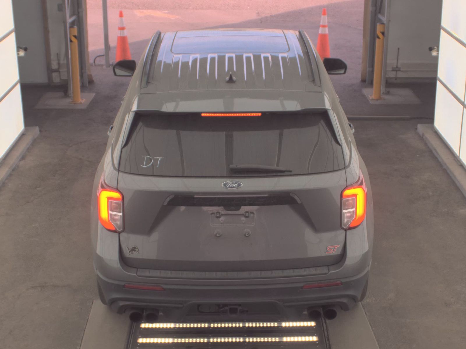 FORD EXPLORER - 7