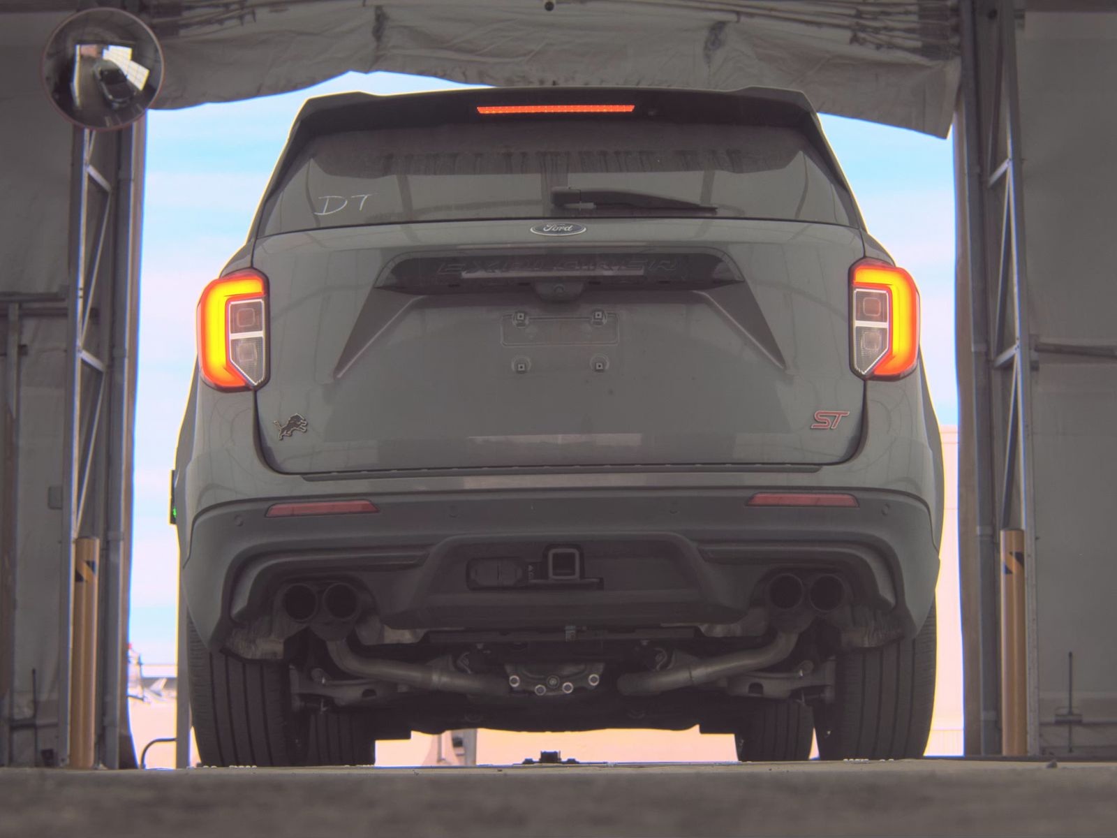 FORD EXPLORER - 8