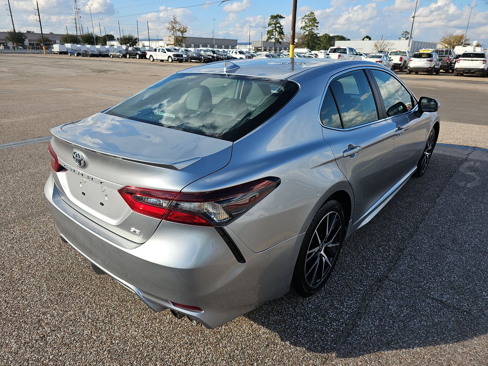 2024 Toyota Camry SE FWD
