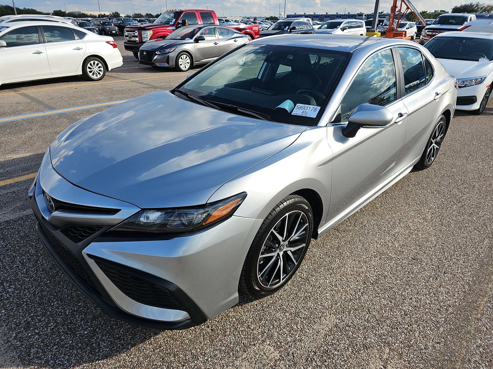 2024 Toyota Camry SE FWD