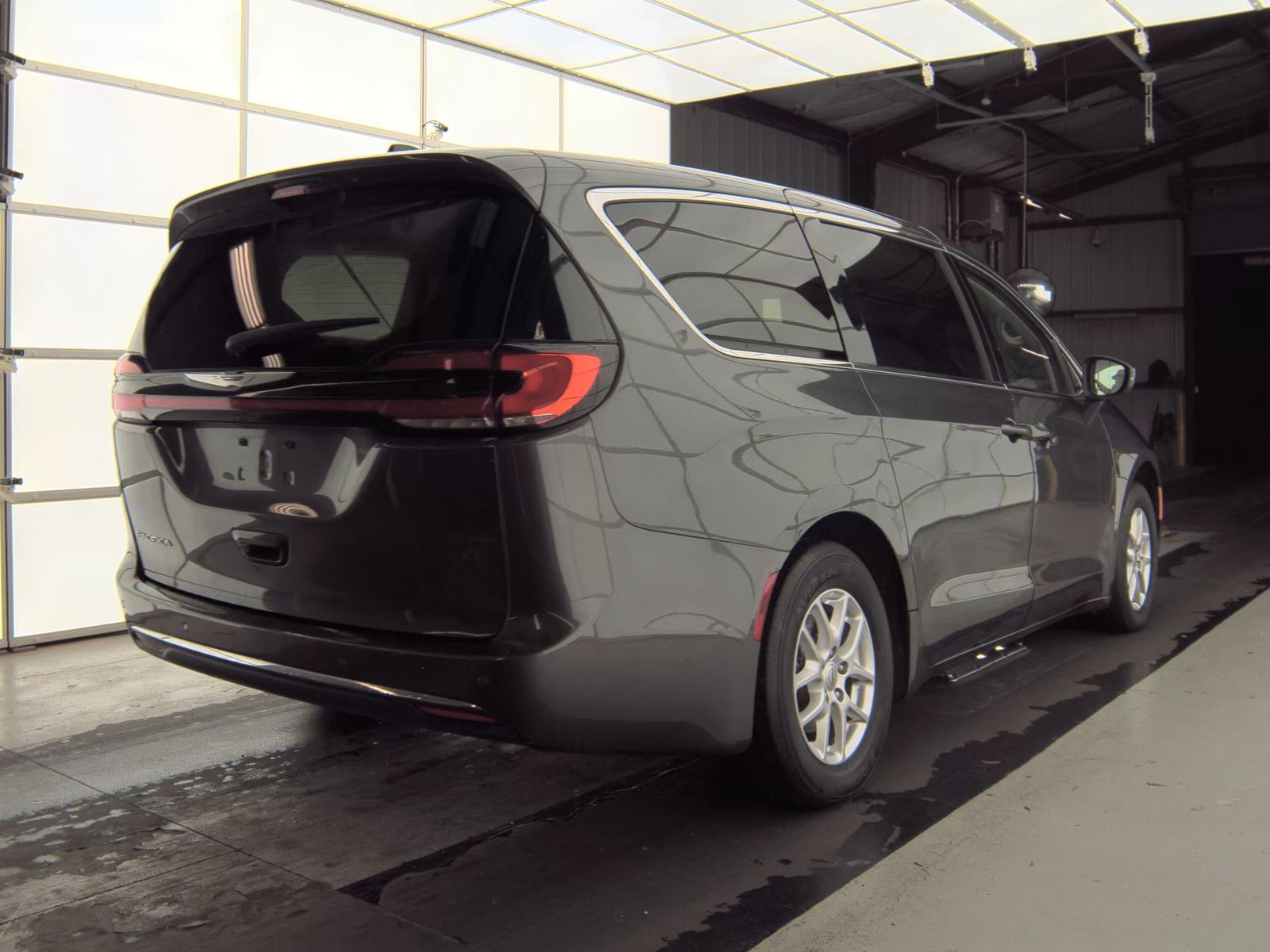 2023 Chrysler Pacifica Touring L FWD