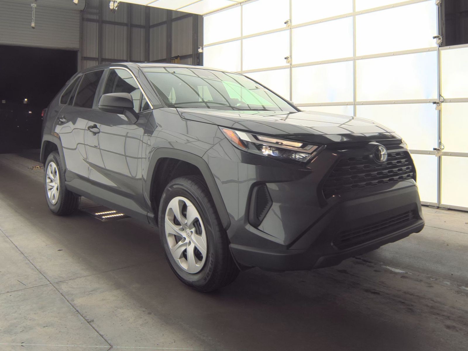 2024 Toyota RAV4 LE FWD