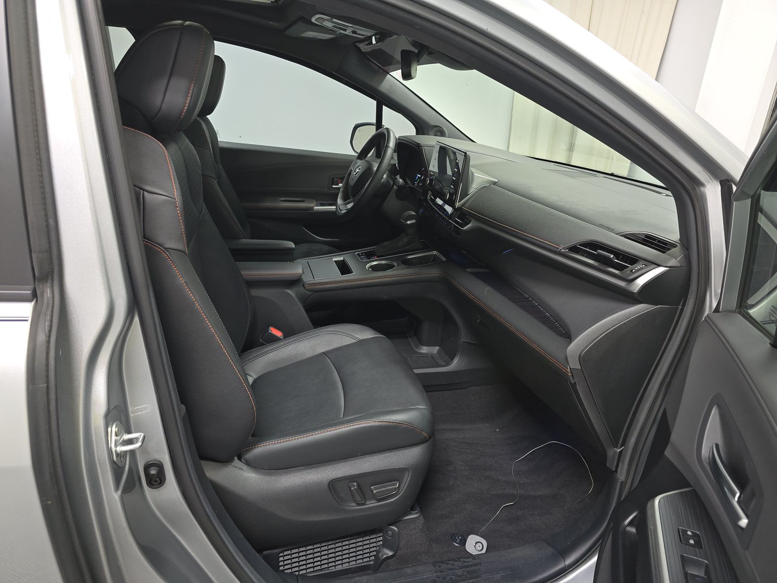 2024 Toyota Sienna XSE FWD