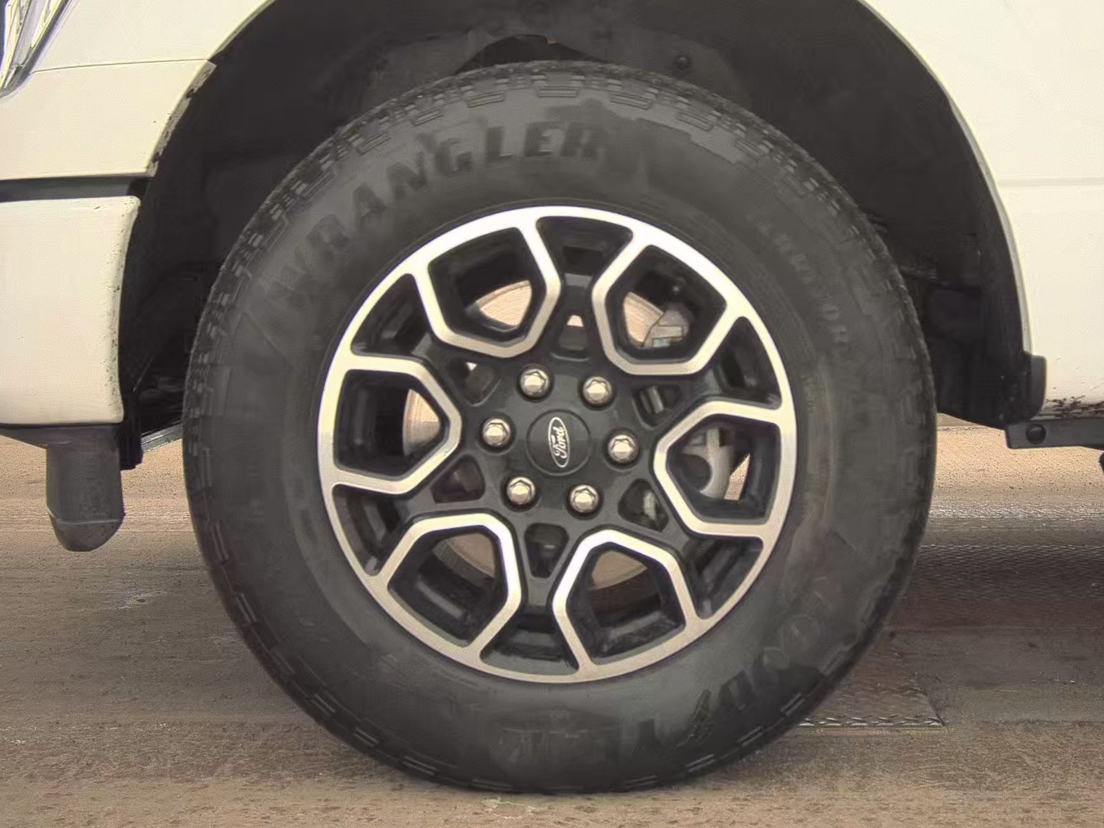 2023 Ford F-150 XLT AWD