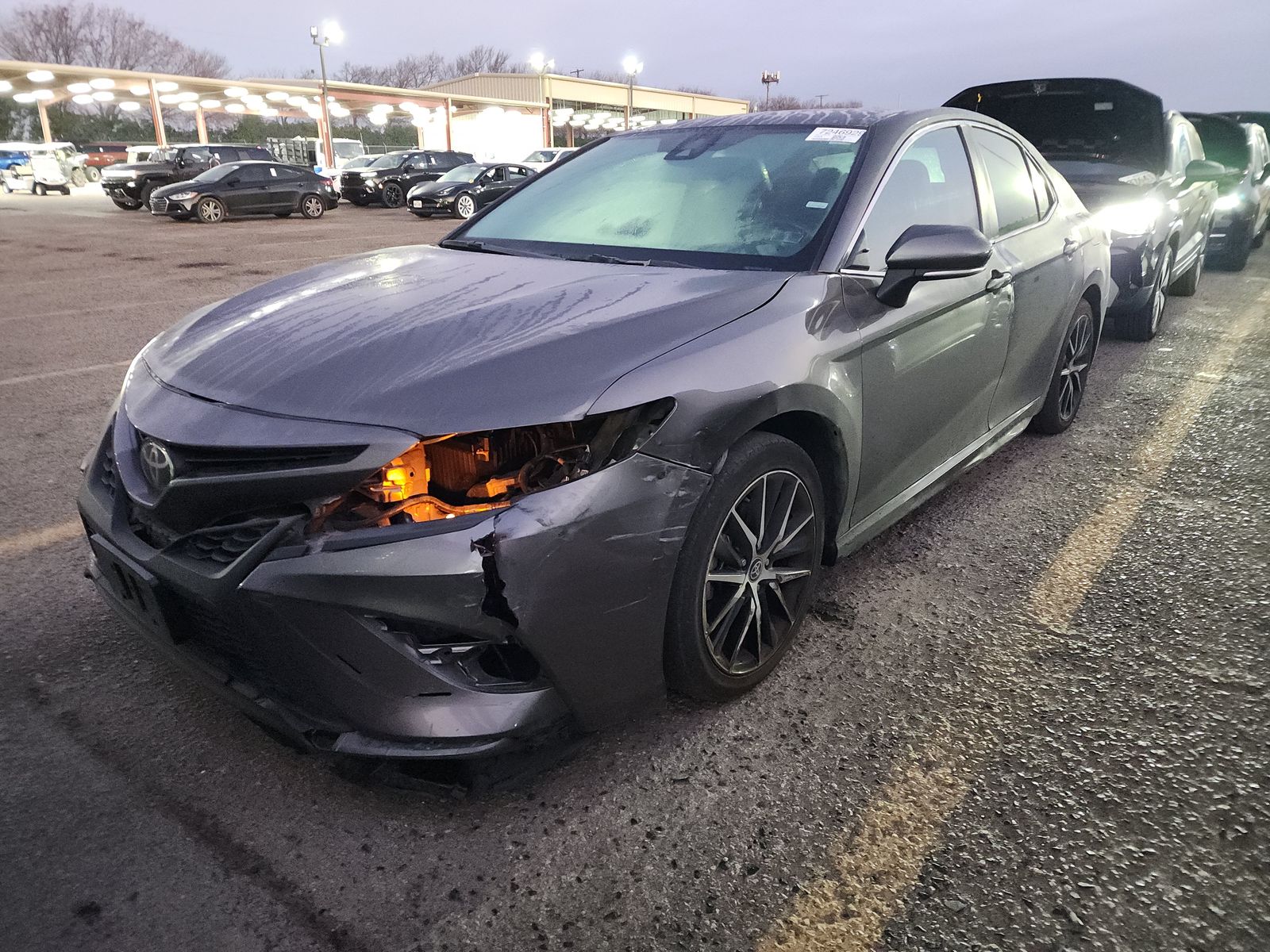 2024 Toyota Camry SE FWD