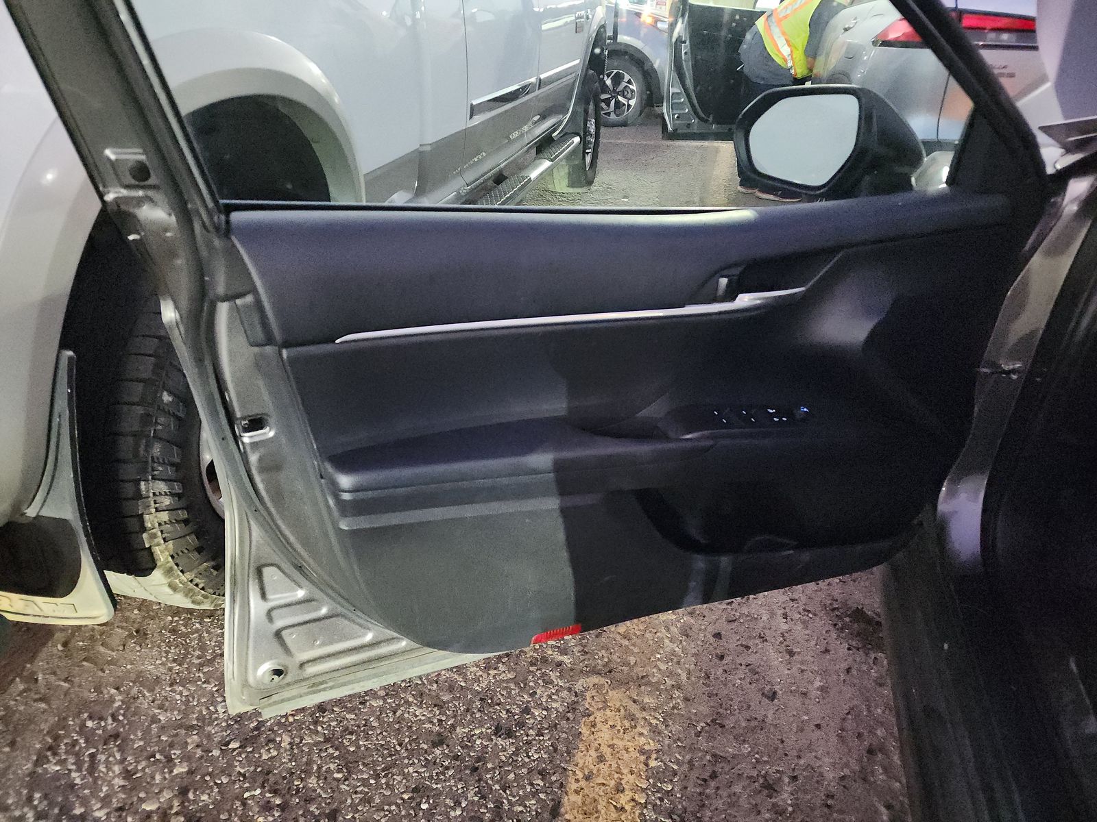 2024 Toyota Camry SE FWD