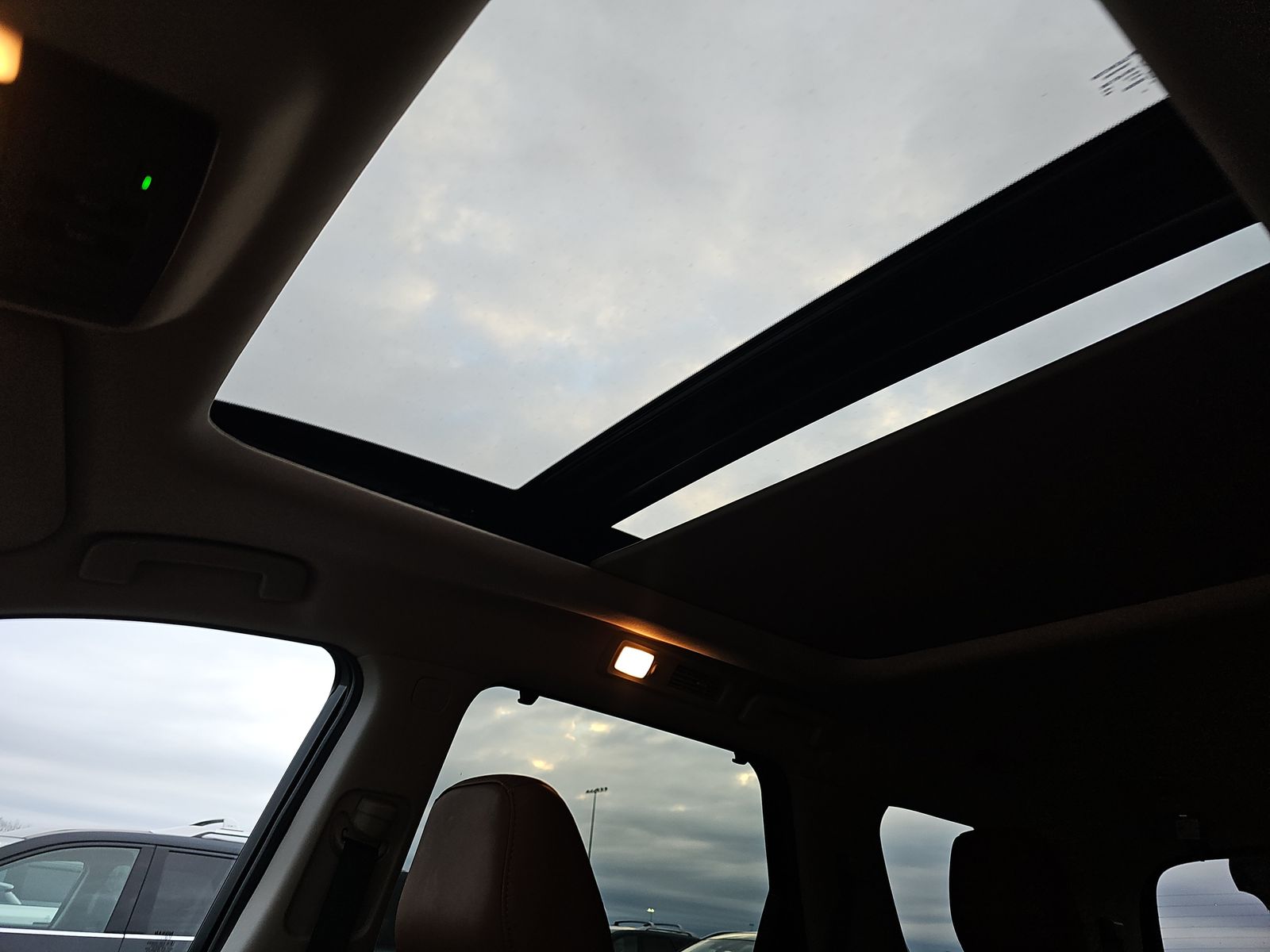 2024 Nissan Pathfinder Platinum FWD