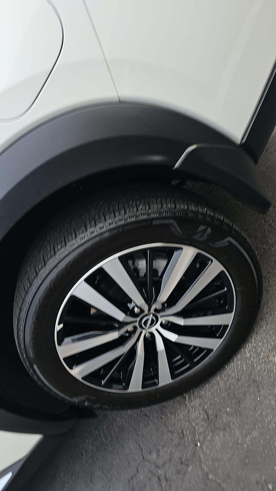 2024 Nissan Pathfinder Platinum FWD