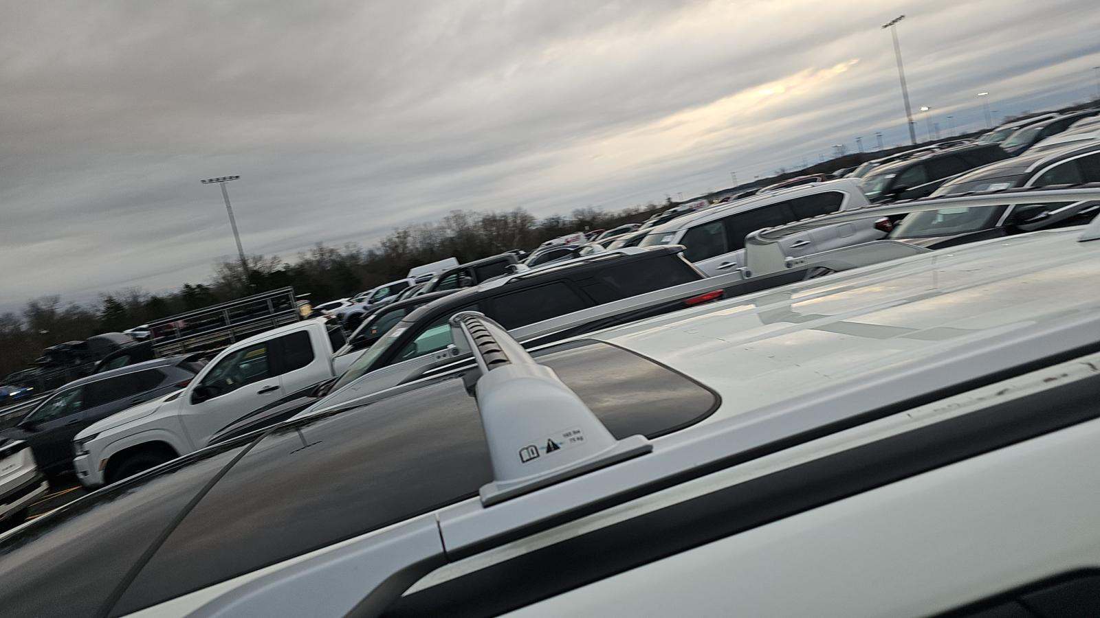 2024 Nissan Pathfinder Platinum FWD