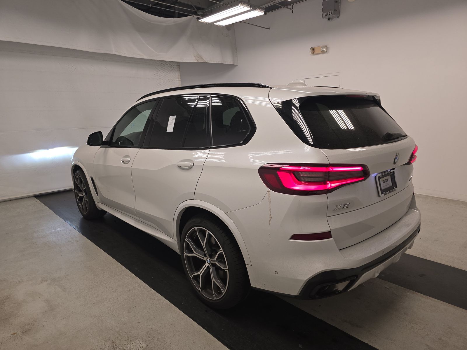 2023 BMW X5 xDrive40i AWD