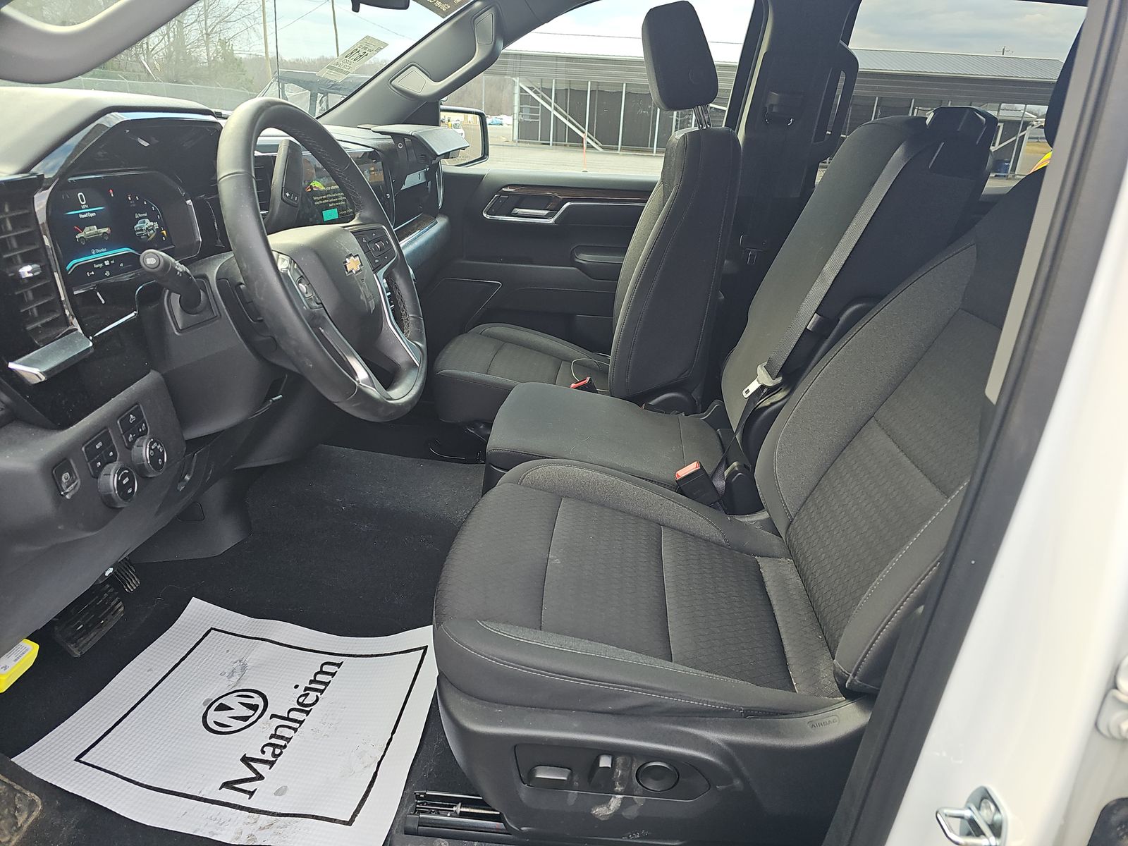 2023 Chevrolet Silverado 1500 LT AWD