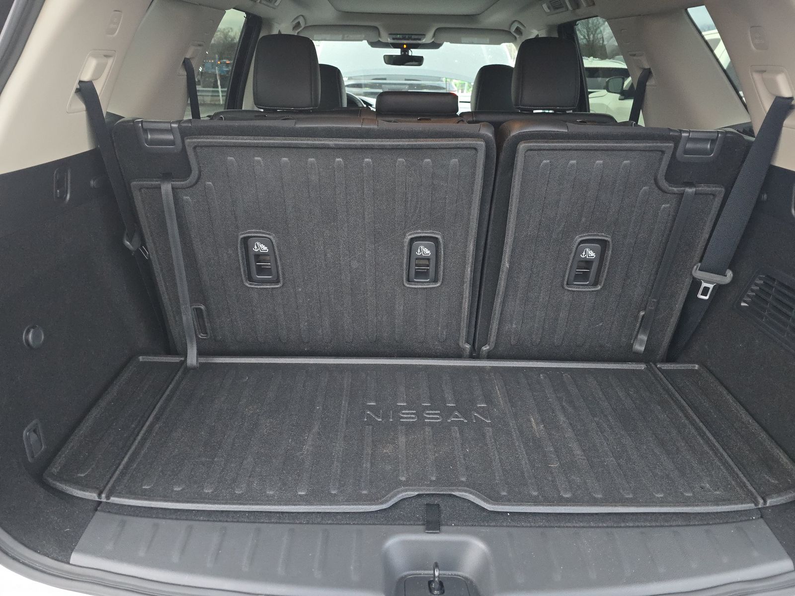 2024 Nissan Pathfinder Platinum FWD